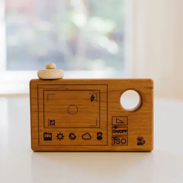 Wooden Toy Camera for Kids - Image 2